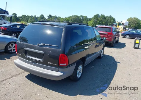 2000 Dodge Grand Caravan Le z USA, uszkodzony, nr VIN 1B4GP54G1YB559651